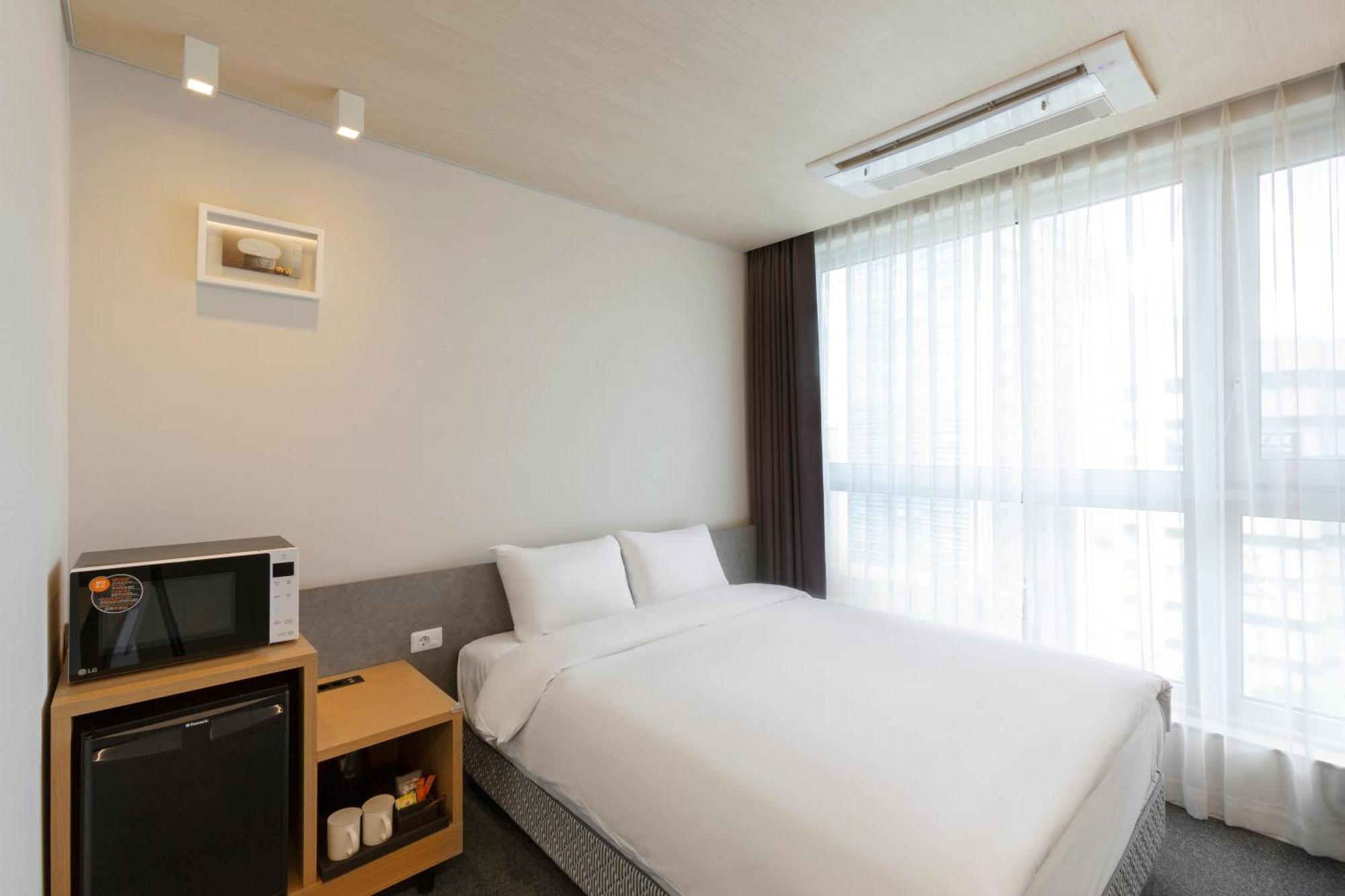 Grand City Hotel Changwon Extérieur photo