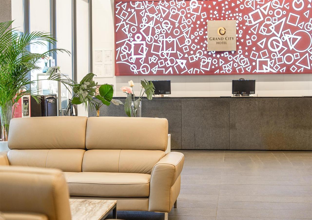 Grand City Hotel Changwon Extérieur photo