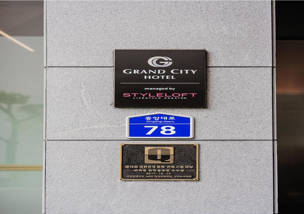 Grand City Hotel Changwon Extérieur photo