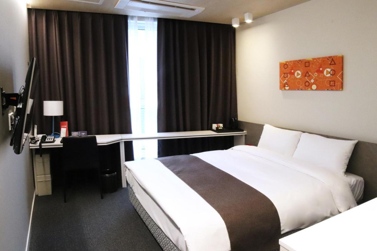 Grand City Hotel Changwon Extérieur photo