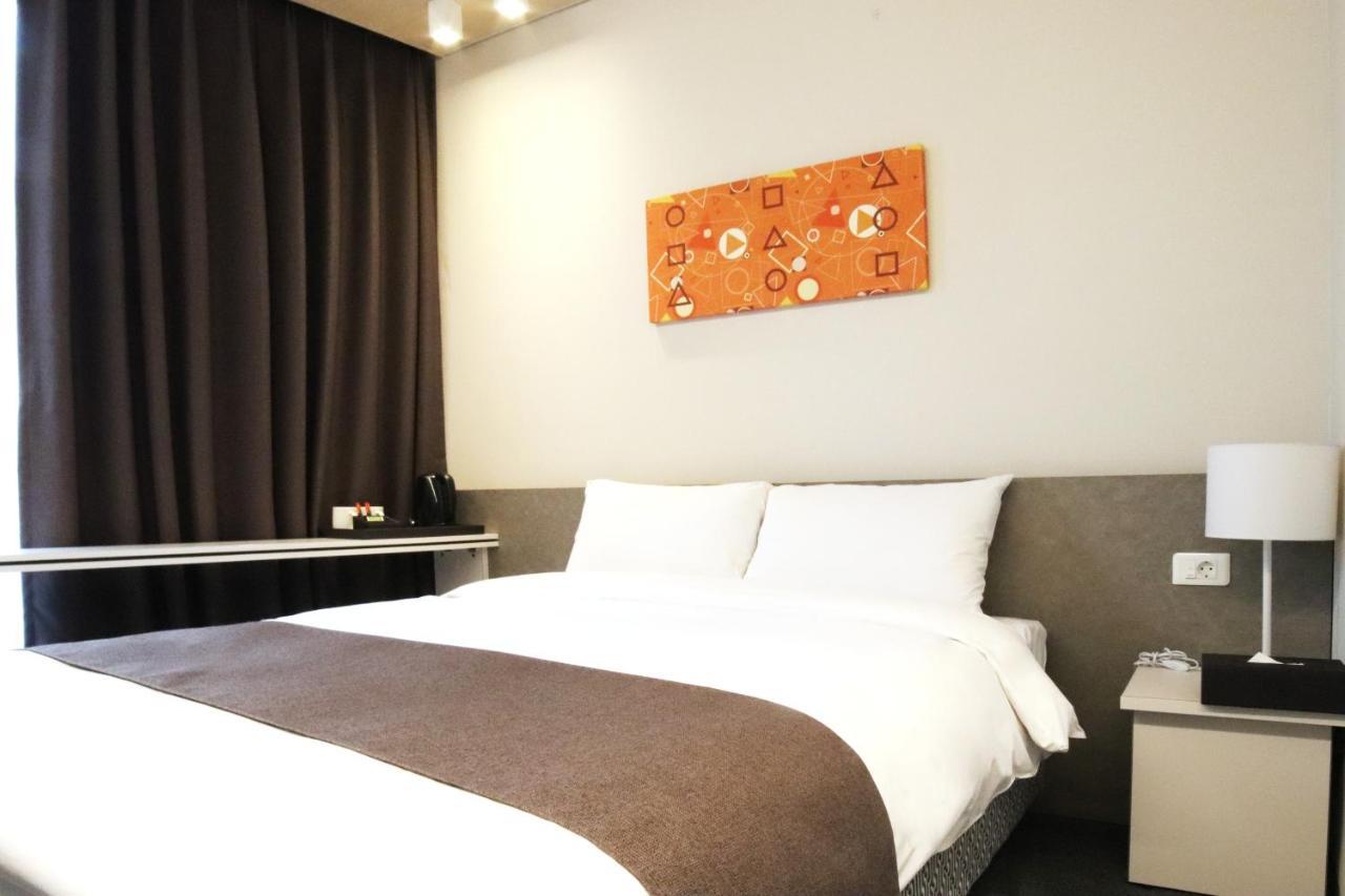 Grand City Hotel Changwon Extérieur photo