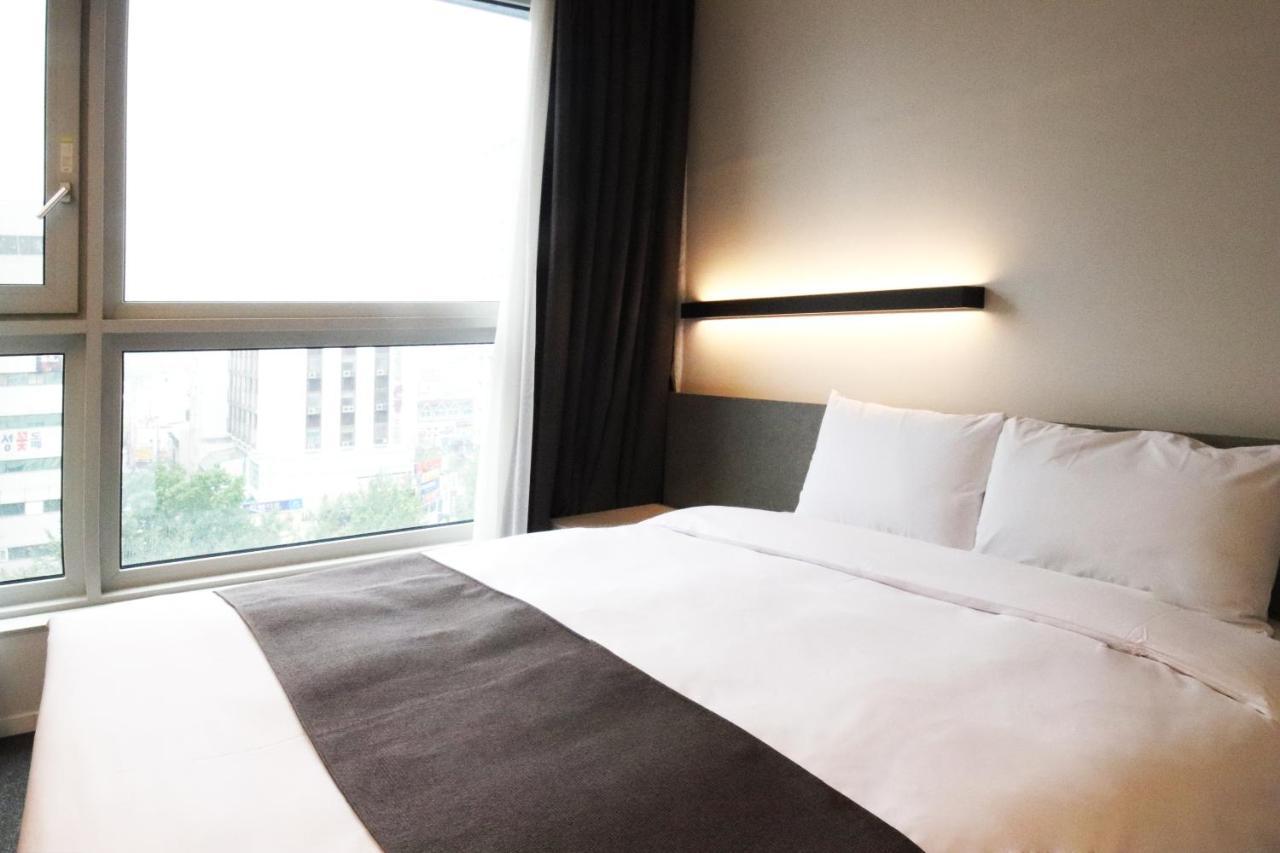 Grand City Hotel Changwon Extérieur photo