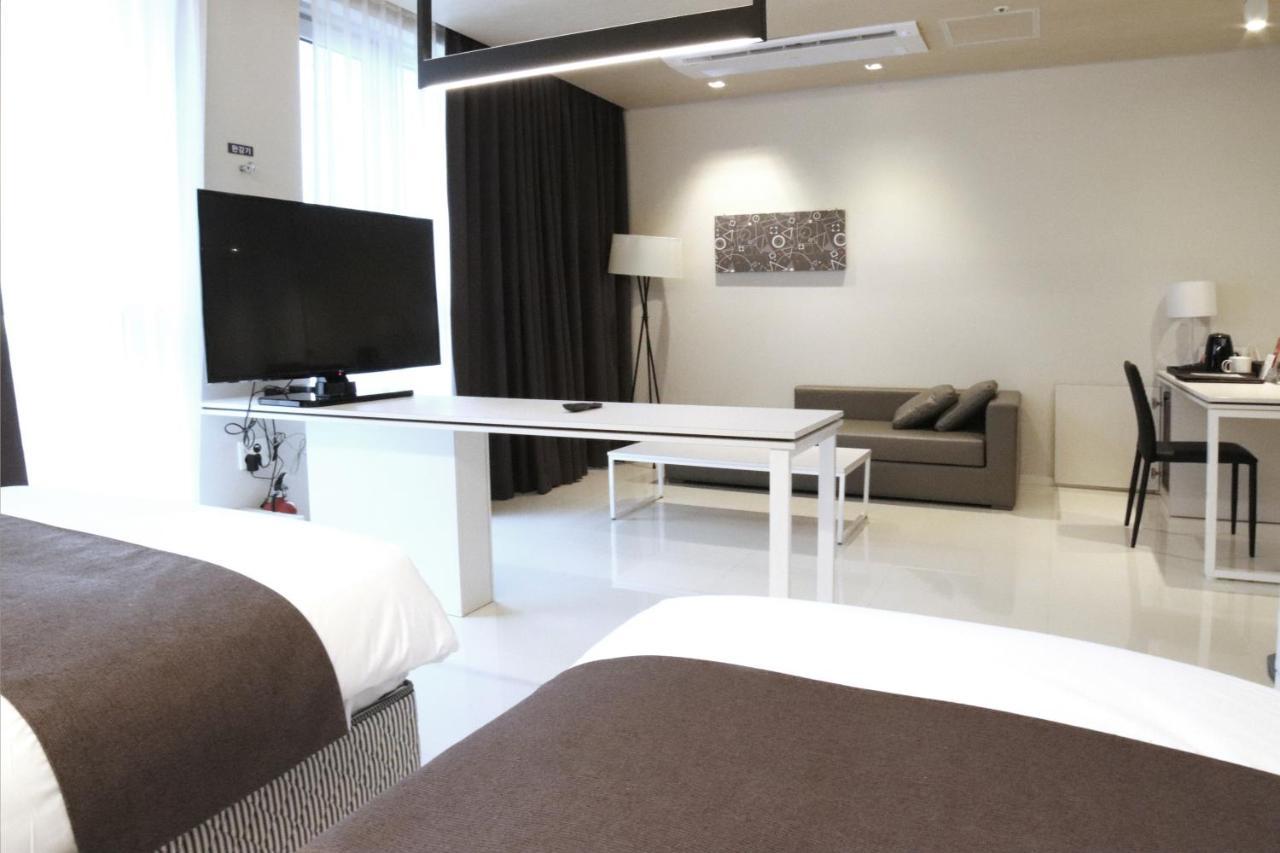 Grand City Hotel Changwon Extérieur photo